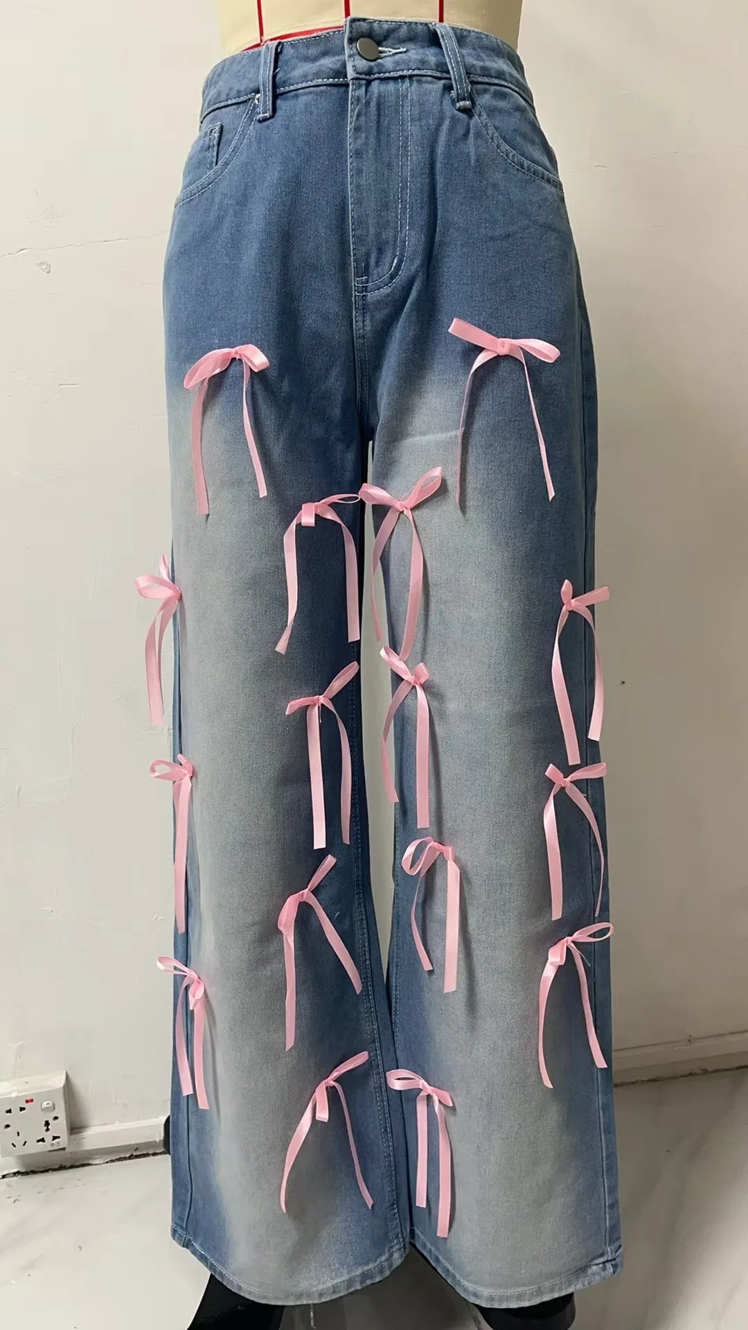 2025 Europa Wide-Leg Bow Jeans